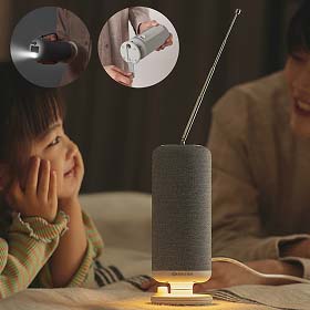 これ一台で『聴く・照らす・充電する』。操作も簡単な、大人のための防災「CRANKSPEAKER」 【ラジオ LEDランタン Bluetoothスピーカー 手回し充電 防水】(リズム/RHYTHM)