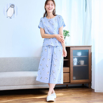 ゆったりシルエットのコットンダブルガーゼ半袖パジャマ