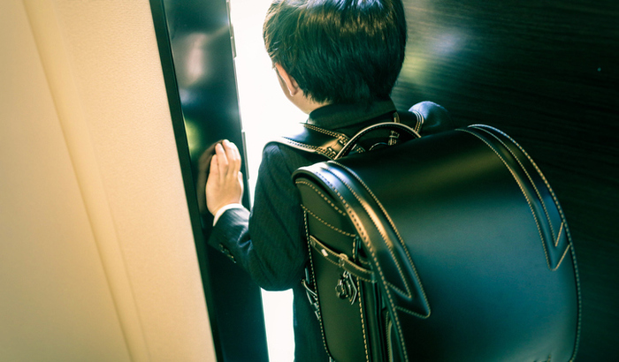 【2024年入学】ランドセルはいつ買うべき？早期に購入するメリットや費用の相場を解説