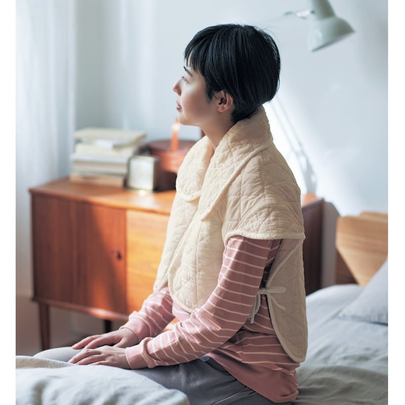 肩と首を包み込むパシーマ®のおやすみ肩当て