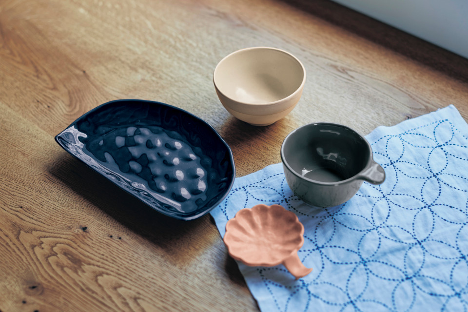 器も味付けのひとつ。目にもおいしい和食器。