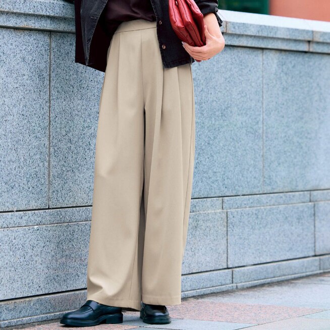 ラクしてキレイを叶えるタックワイドパンツ