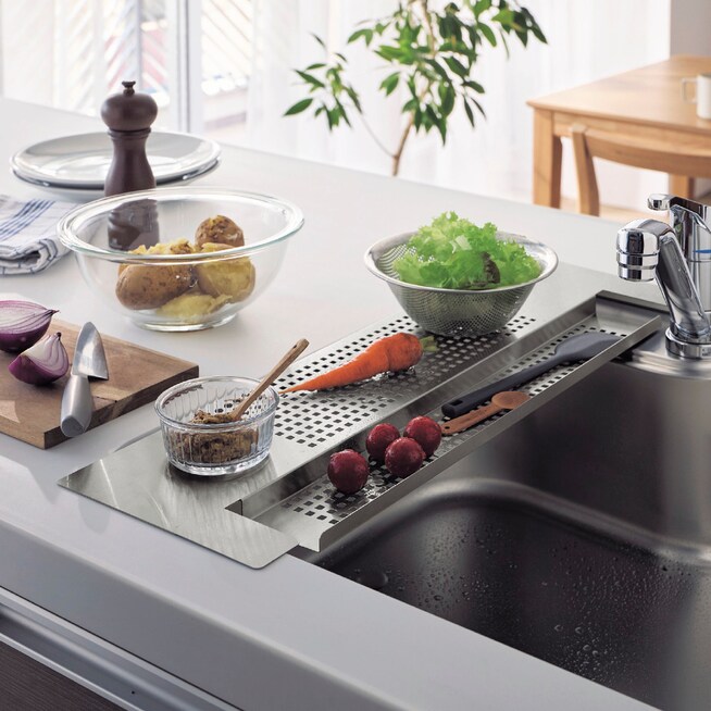 シンクに渡してスペース広がるステンレス作業台「Stenlee days」