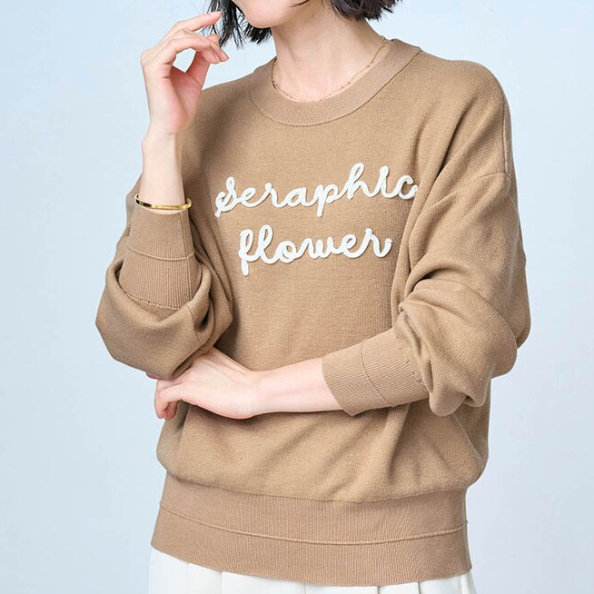 シーズンレススウェット風ロゴニット