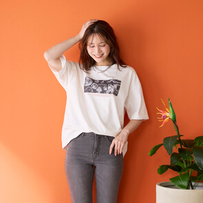ユニセックススーベニアTシャツ「リメンバー・ミー」
