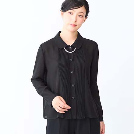 パール調アクセ付きプリーツ長袖ブラウス 【喪服・礼服・セレモニー】