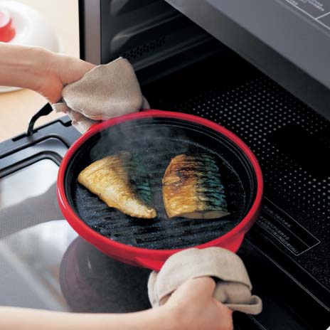 1台6役 レンジなのに焼き目がつくレンジメートPRO
