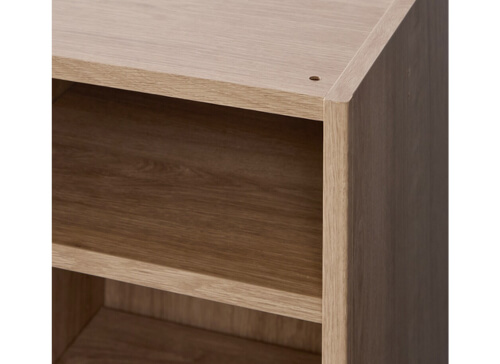 角は丸みを持たせた仕様で小さなお子様がいるご家庭でも安心