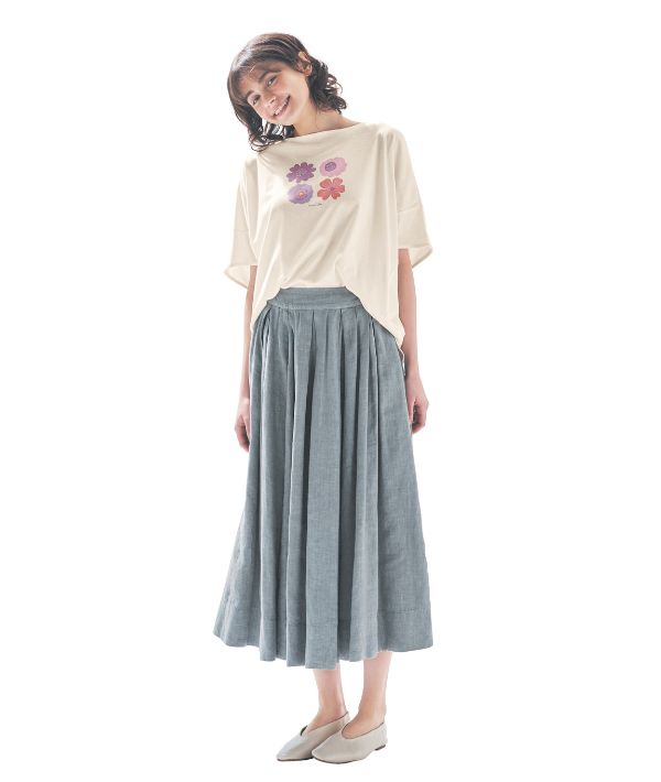 ドルマンスリーブのプリントTシャツ